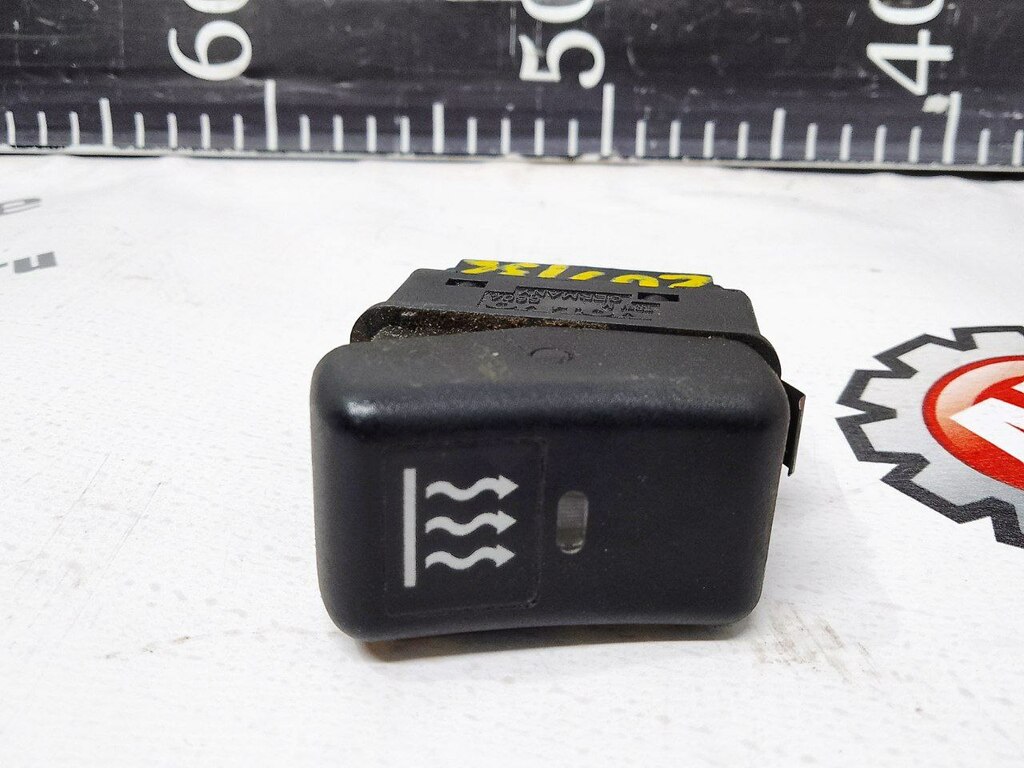 Клавиша нефиксируемая б/у