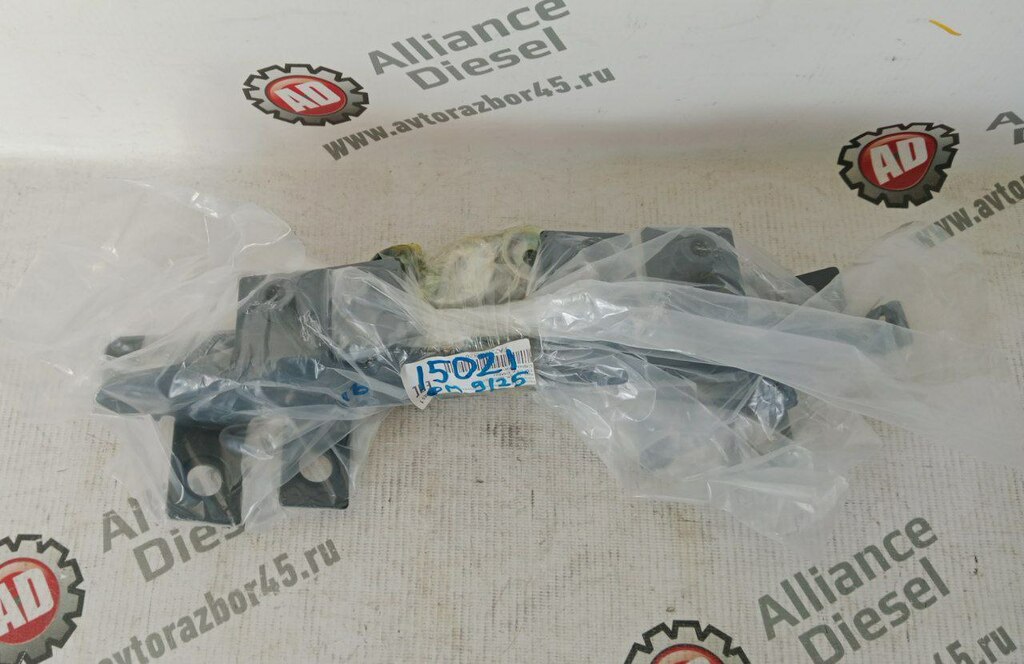 Монтажный комплект для солнцезащитного козырька нов. 