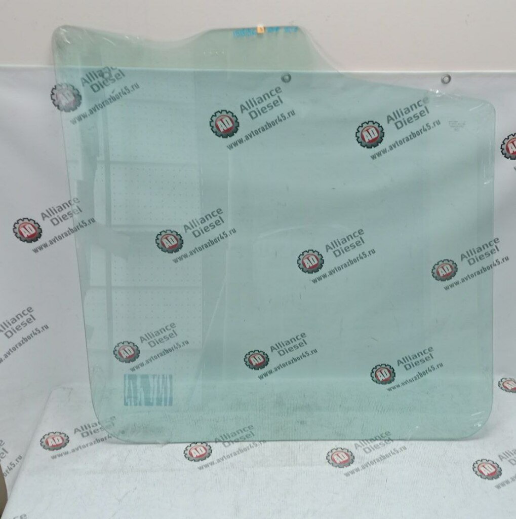 Стекло двери левое 835*850*5  нов. 