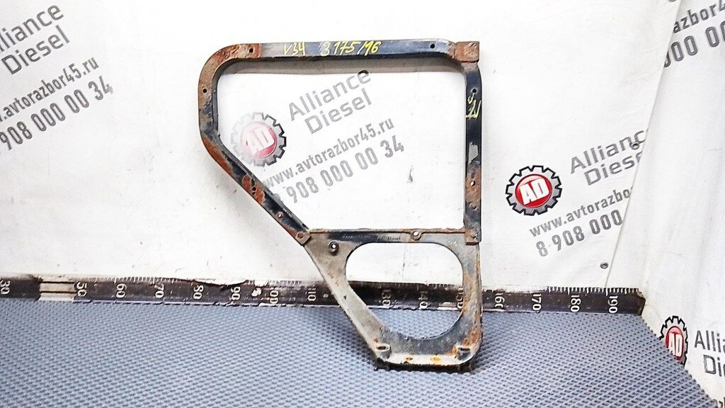 Кронштейн крыла передней оси задней части прав. б/у