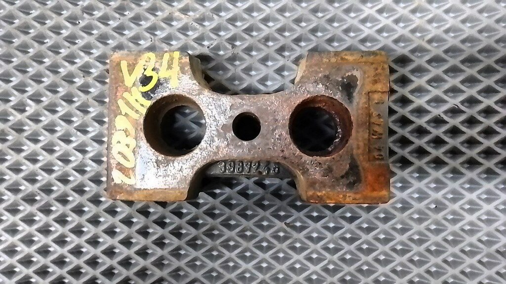 Проставка рессоры б/у