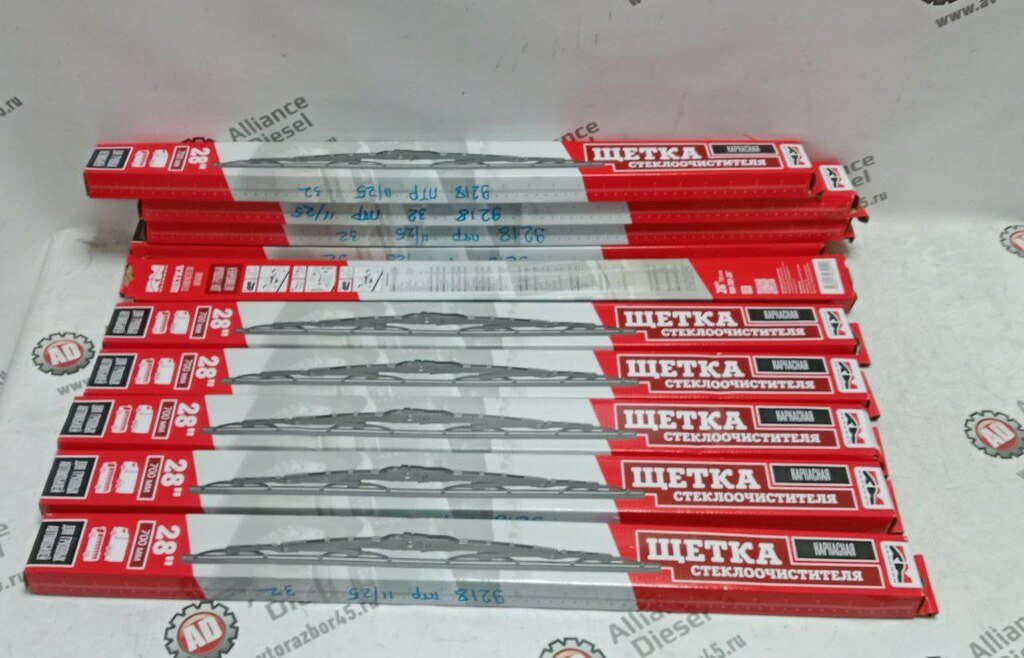 Щетка стеклоочистителя 700 мм нов. 