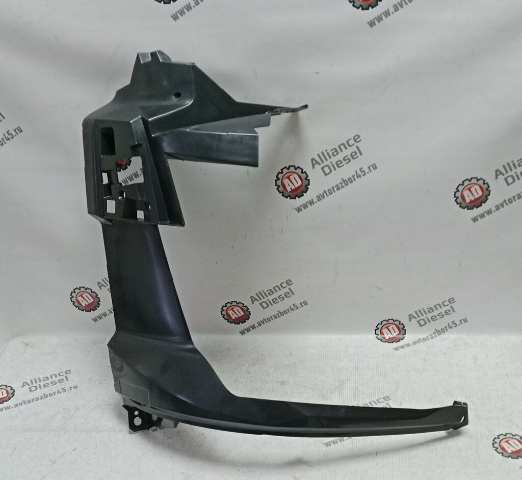Дефлектор корпуса фары прав нов. 