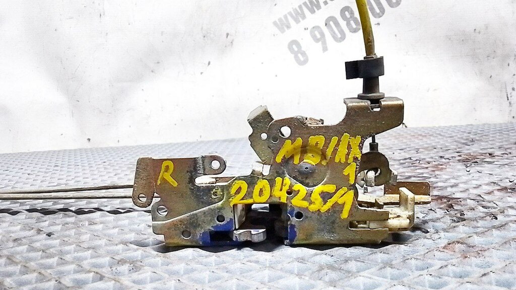 Замок двери правый б/у