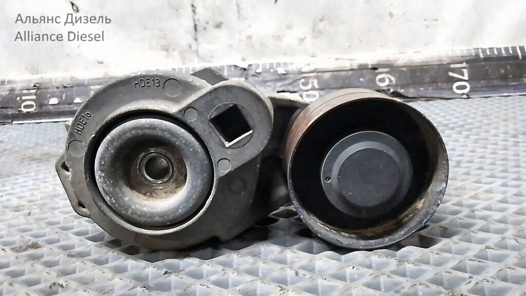 Ролик натяжителя б/у