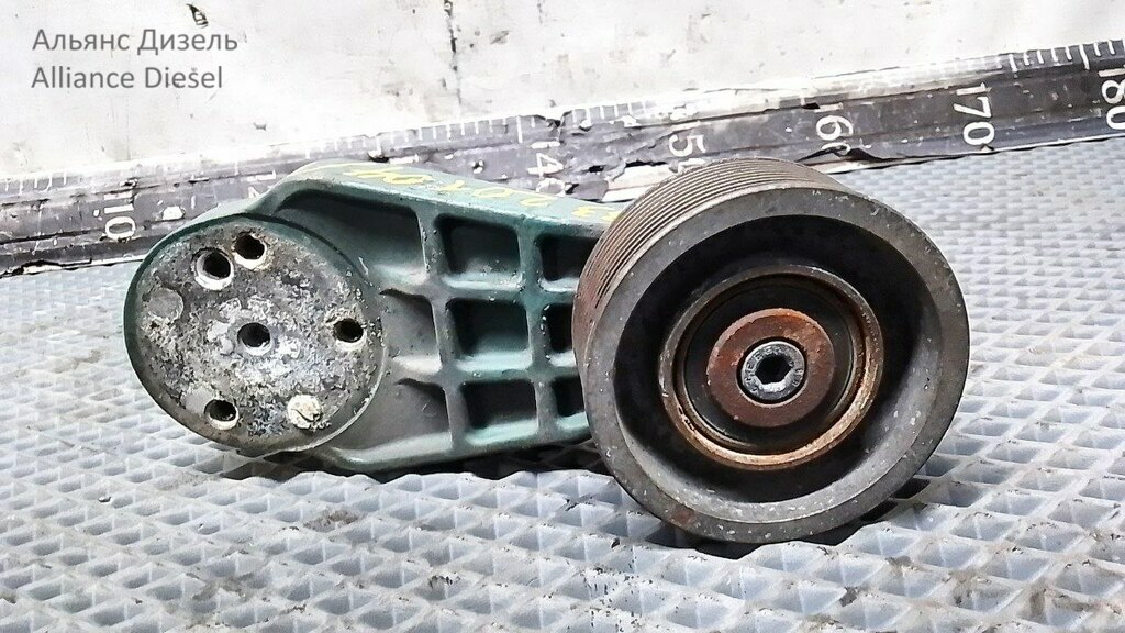 Ролик натяжителя б/у