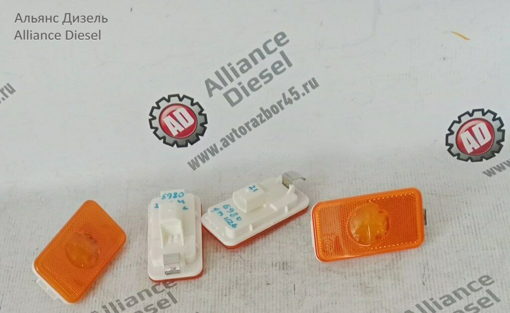 Фара фонарь габарит боковой лев./прав. нов. 
