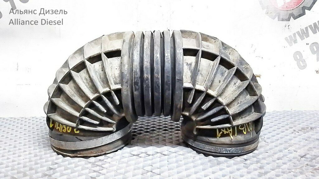 Патрубок воздушного фильтра б/у