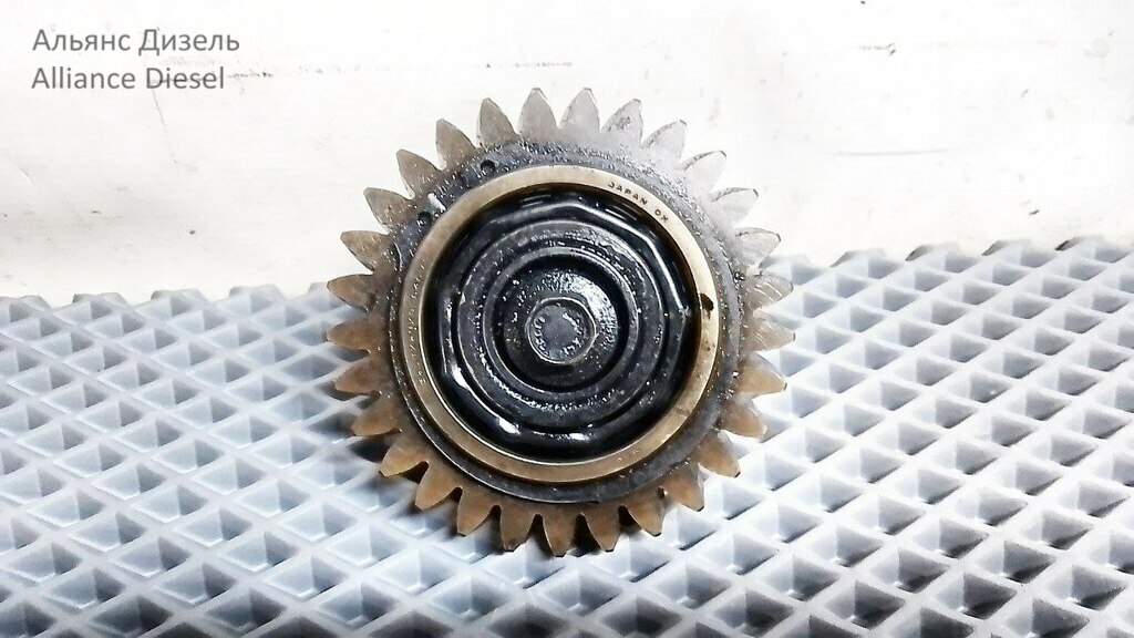 Шестерня промежуточная б/у