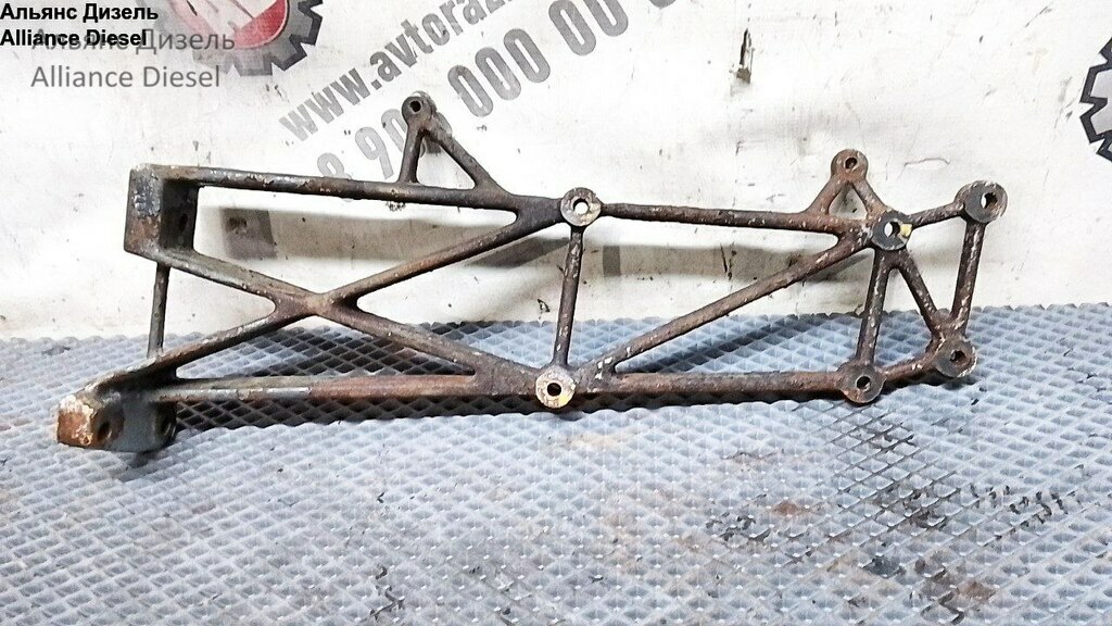 Крепление глушителя заднее б/у