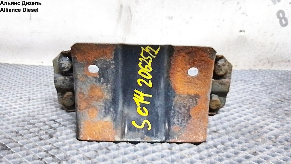 Кронштейн ресивера б/у 