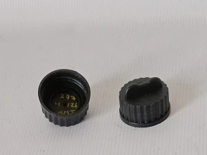 Крышка горловины бачка стеклоомывателя нов. 